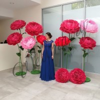 Аренда ростовых цветов из бумаги "Пионы красные"